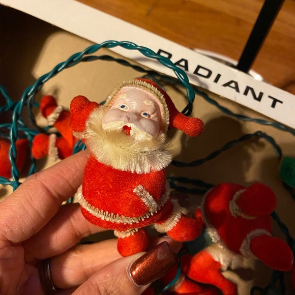 Vintage Velvet Santa Christmas Lights - Picture 5 of 5